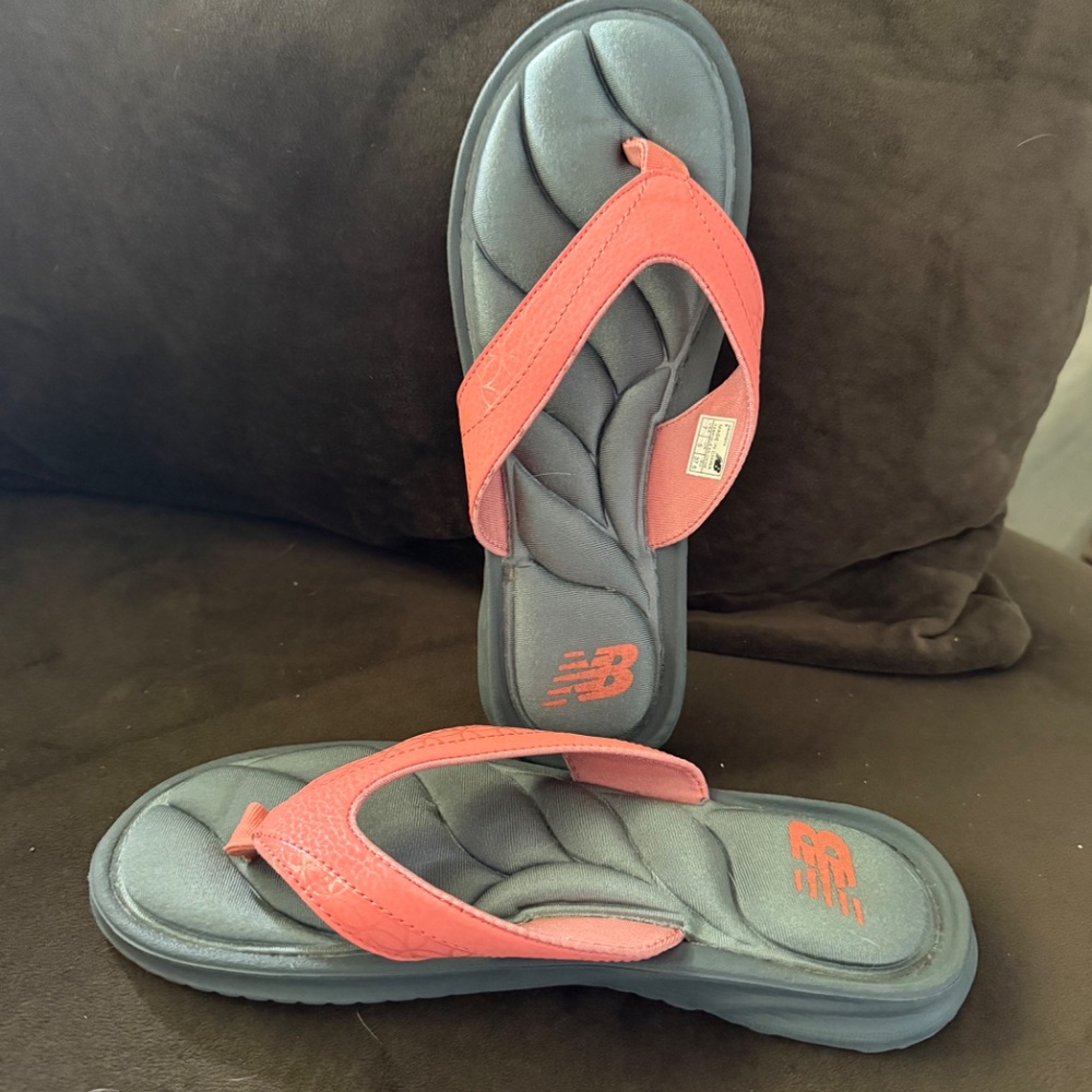 New Balance Pewter and Orange Women's 340 Flip Flop Sandals NWOT - Picture 4 of 7